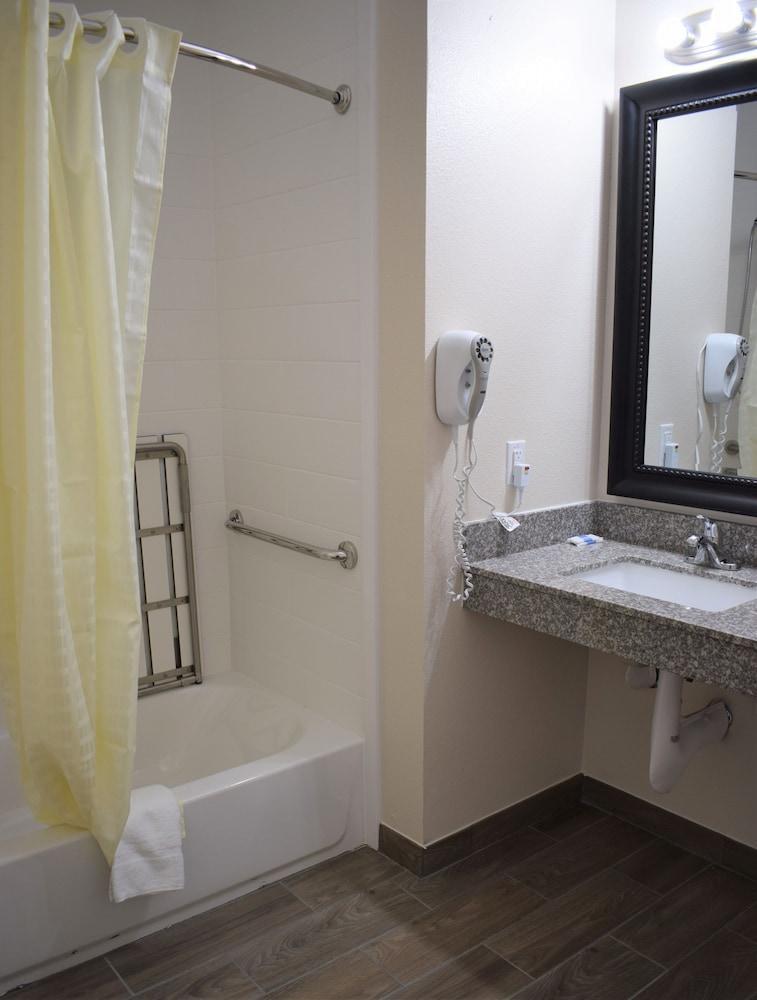 Texas Bungalows Hotel & Suites Остин Екстериор снимка