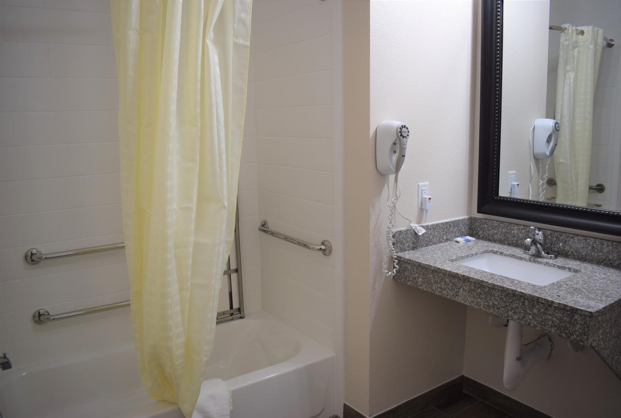 Texas Bungalows Hotel & Suites Остин Екстериор снимка