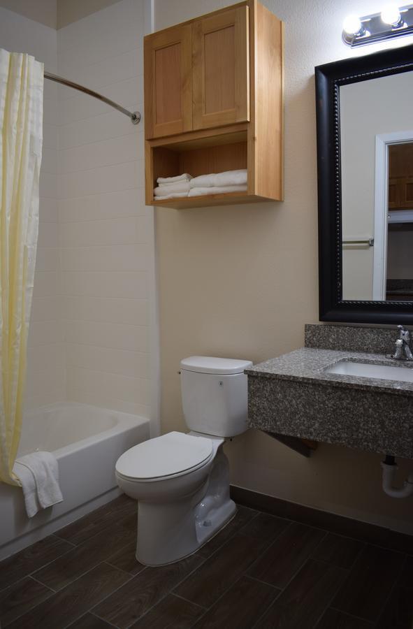 Texas Bungalows Hotel & Suites Остин Екстериор снимка