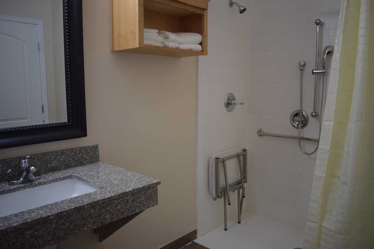 Texas Bungalows Hotel & Suites Остин Екстериор снимка