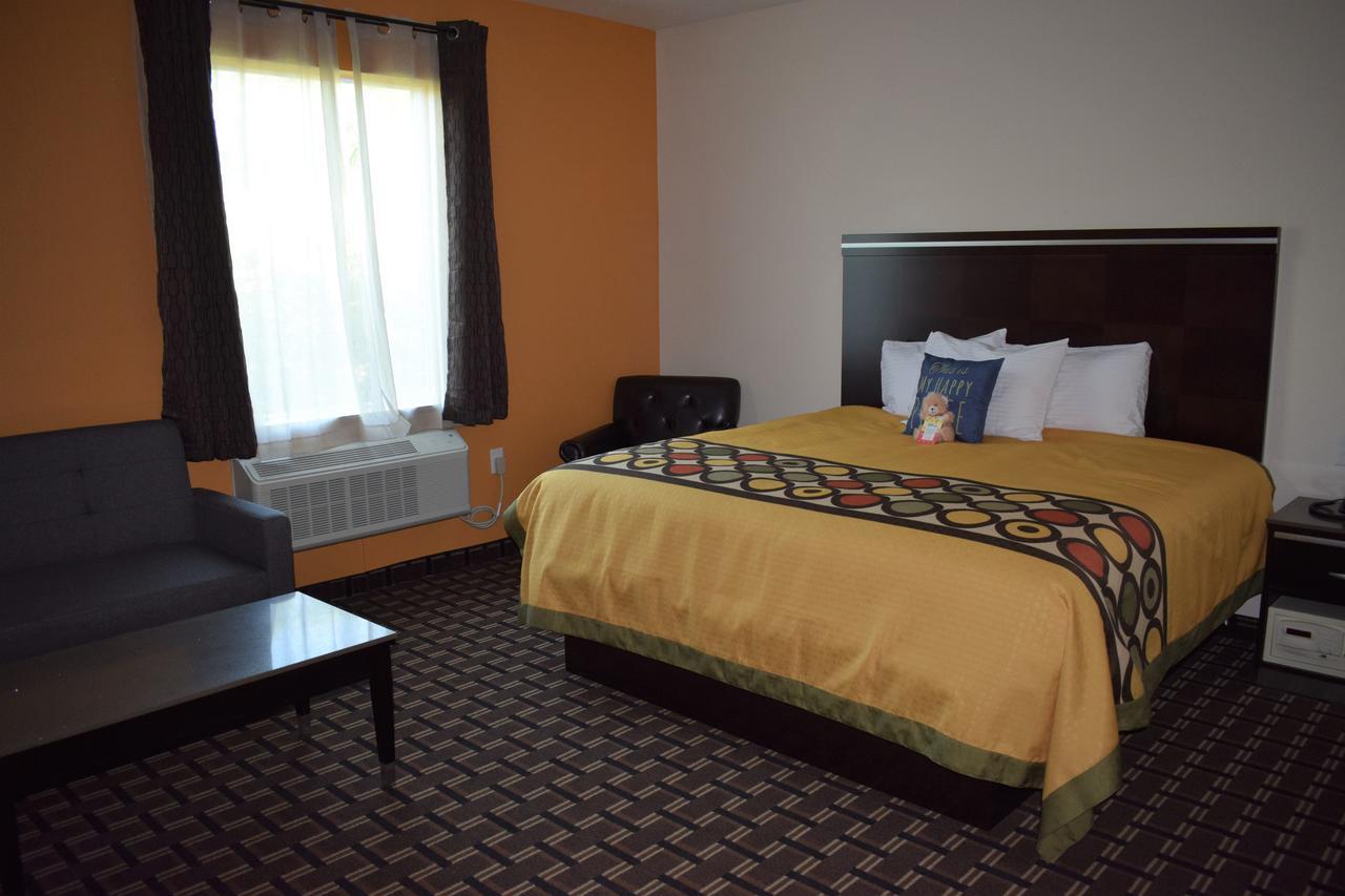 Texas Bungalows Hotel & Suites Остин Екстериор снимка